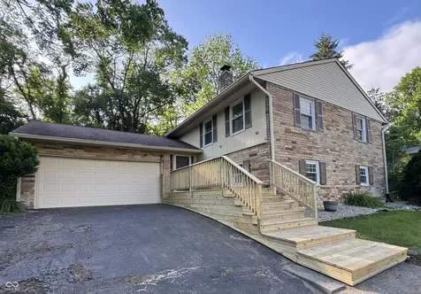 6824 Sargent Road Indianapolis IN 46256