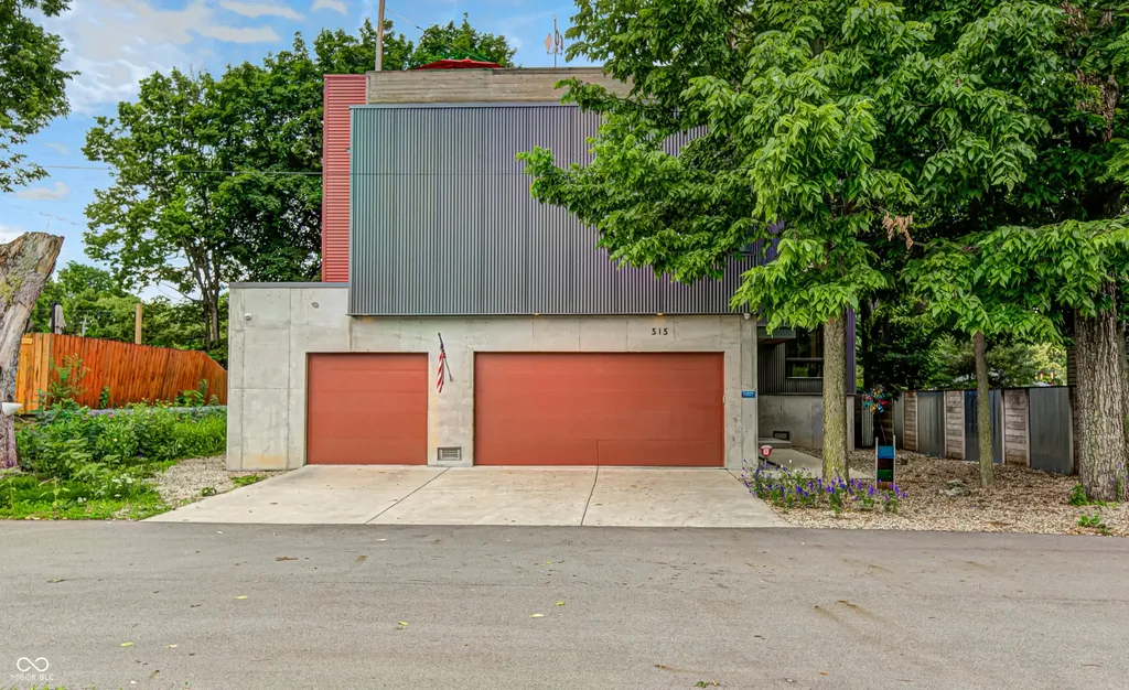 515 E 62nd Place Indianapolis IN 46220