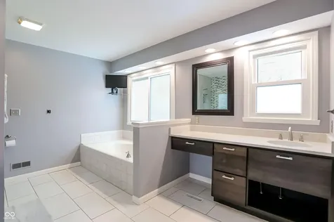 8333 Skipjack Drive Indianapolis IN 46236