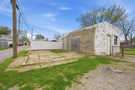 225 E Pennsylvania Street Shelbyville IN 46176