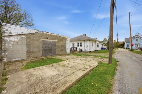 225 E Pennsylvania Street Shelbyville IN 46176
