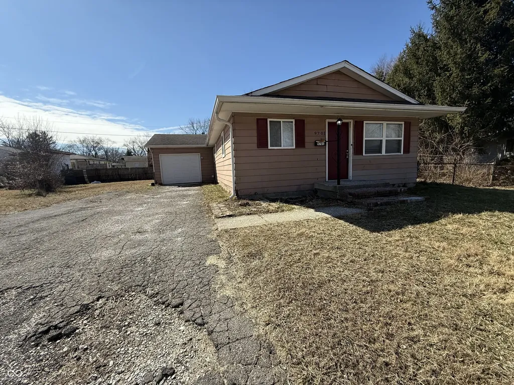 9701 Ellis Court Indianapolis IN 46235