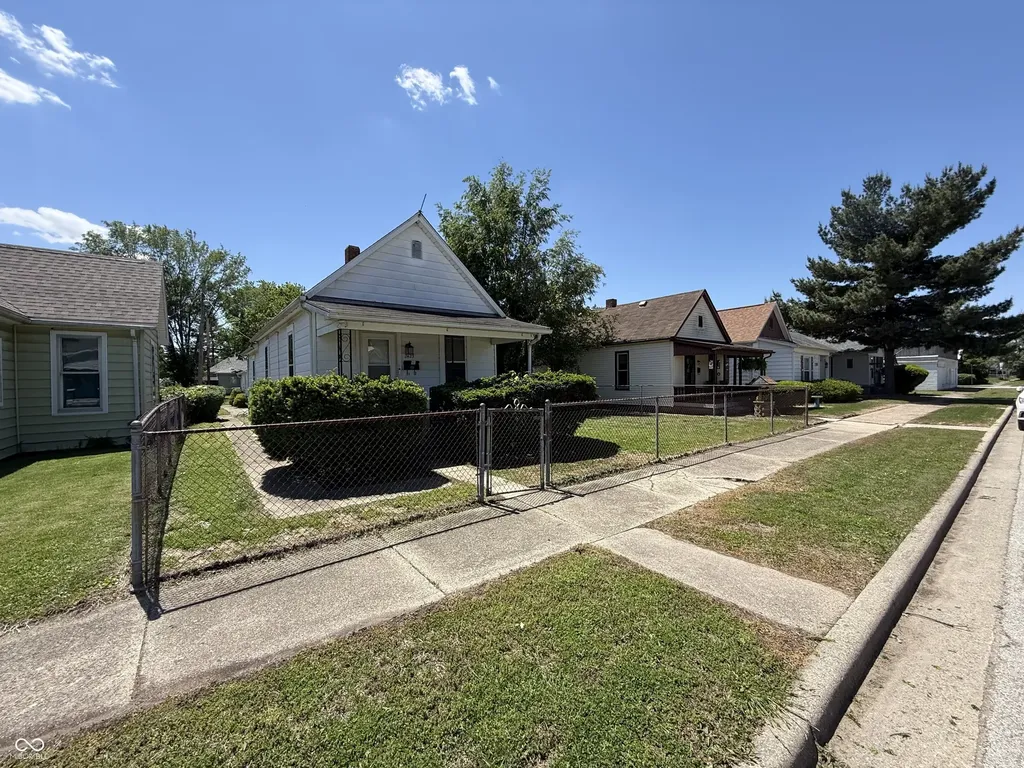 2423 3rd Avenue Terre Haute IN 47807