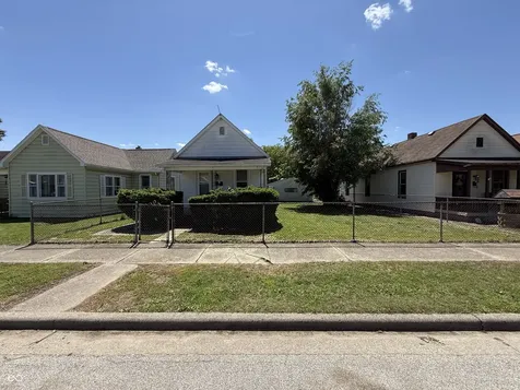 2423 3rd Avenue Terre Haute IN 47807