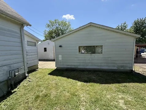 2423 3rd Avenue Terre Haute IN 47807