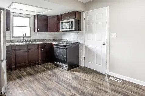 8131 Sycamore Springs Trail Indianapolis IN 46239