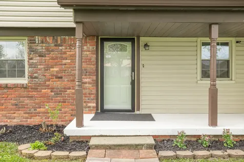 8131 Sycamore Springs Trail Indianapolis IN 46239