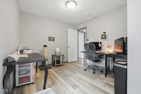3526 Shepperton Boulevard Indianapolis IN 46228