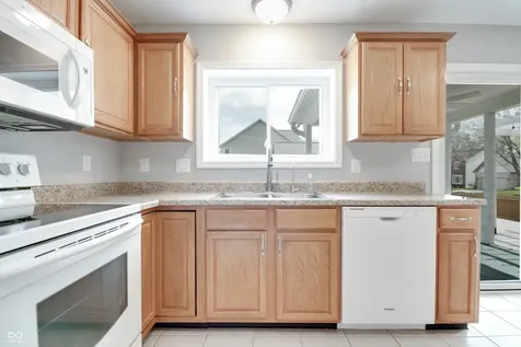 6129 Albury Drive Indianapolis IN 46236
