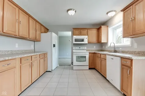 6129 Albury Drive Indianapolis IN 46236