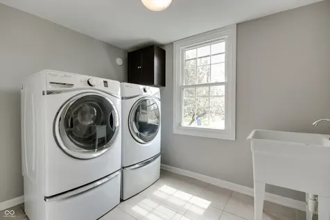 6129 Albury Drive Indianapolis IN 46236