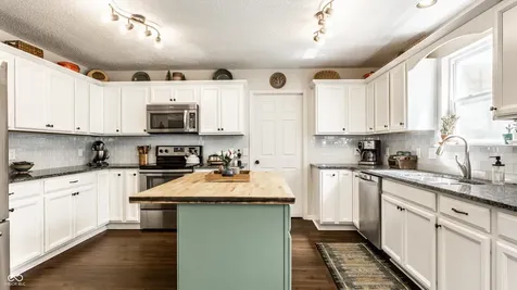 5647 Grand Vista Drive Indianapolis IN 46234