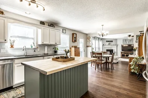 5647 Grand Vista Drive Indianapolis IN 46234