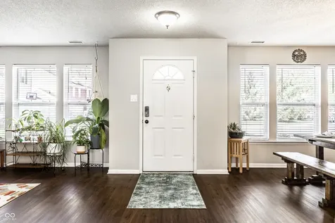 5647 Grand Vista Drive Indianapolis IN 46234