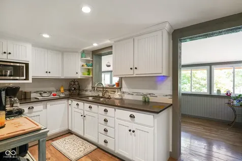 3978 State Road 135 S Nashville IN 47448