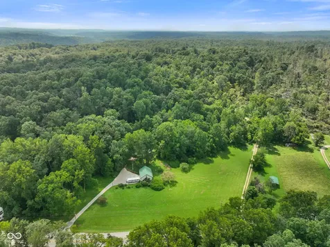 3978 State Road 135 S Nashville IN 47448