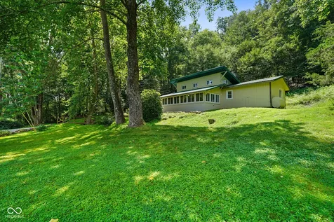 3978 State Road 135 S Nashville IN 47448