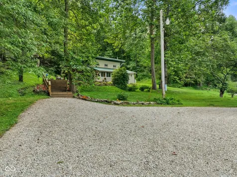 3978 State Road 135 S Nashville IN 47448