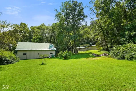 3978 State Road 135 S Nashville IN 47448