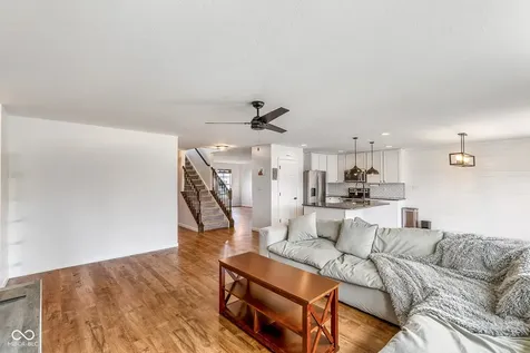 5571 W Woodhaven Drive Mccordsville IN 46055