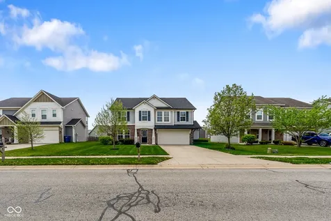 5571 W Woodhaven Drive Mccordsville IN 46055
