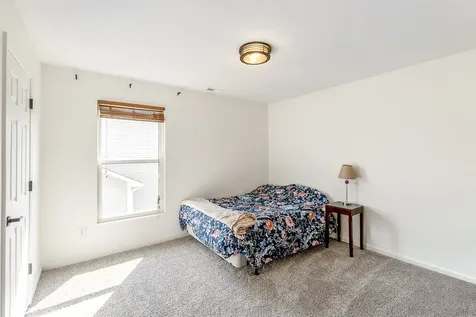 5571 W Woodhaven Drive Mccordsville IN 46055