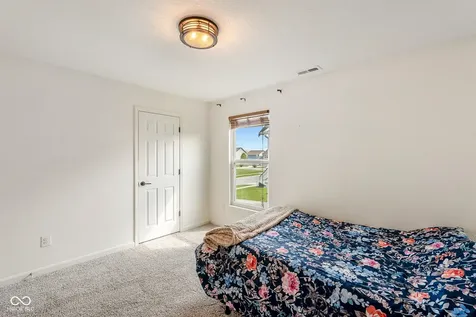 5571 W Woodhaven Drive Mccordsville IN 46055