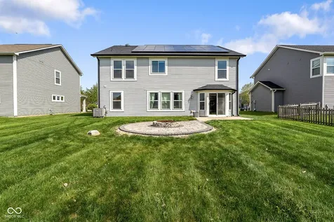 5571 W Woodhaven Drive Mccordsville IN 46055