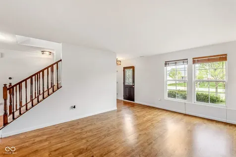 5571 W Woodhaven Drive Mccordsville IN 46055
