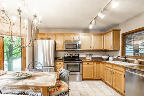 18 Ashbourne Drive Noblesville IN 46060