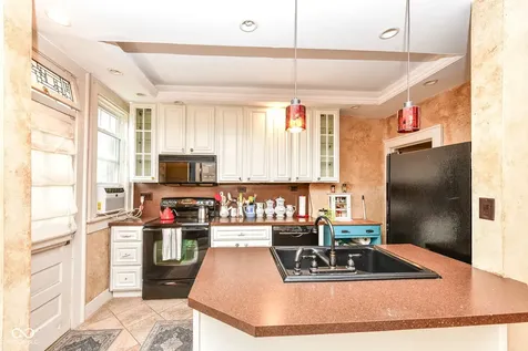 47 Johnson Avenue Indianapolis IN 46219