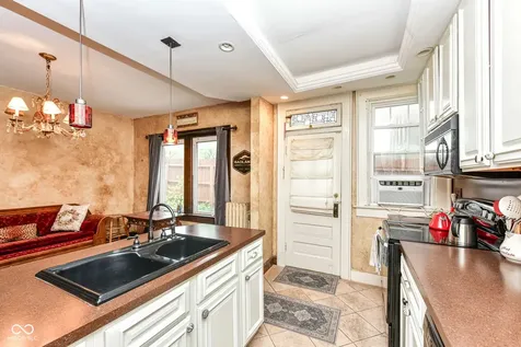 47 Johnson Avenue Indianapolis IN 46219