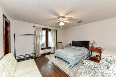 47 Johnson Avenue Indianapolis IN 46219