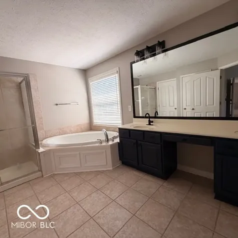 11716 Shadowwood Court Zionsville IN 46077