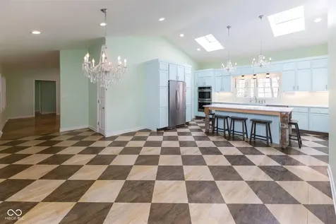 8650 Fall Creek Road Indianapolis IN 46256
