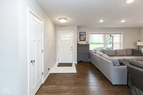 6528 Grandview Drive Indianapolis IN 46260