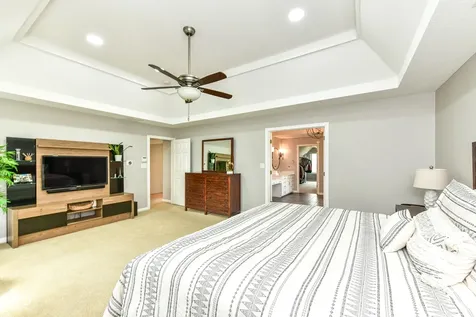 5251 Cheyenne Moon Carmel IN 46033