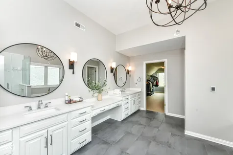 5251 Cheyenne Moon Carmel IN 46033