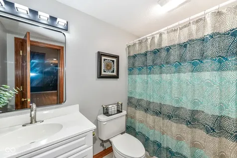 5251 Cheyenne Moon Carmel IN 46033