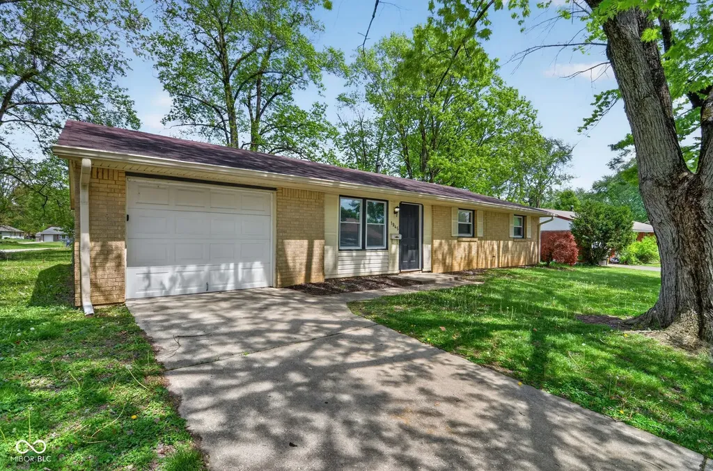 1945 Schwier Court Indianapolis IN 46229