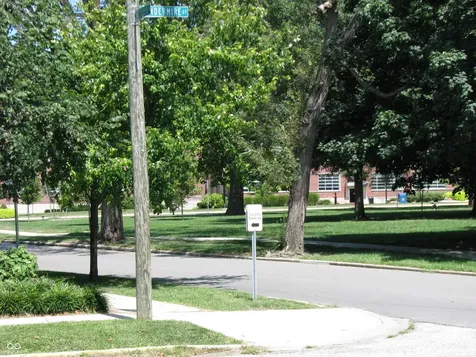 4038 Otterbein Avenue Indianapolis IN 46227