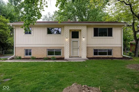 8203 Laura Lynne Lane Indianapolis IN 46217