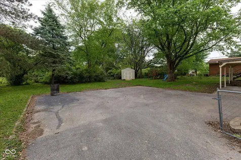 8203 Laura Lynne Lane Indianapolis IN 46217