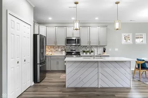 887 Rattlebox Lane Westfield IN 46074