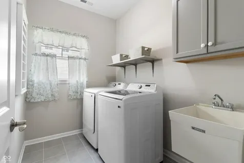 887 Rattlebox Lane Westfield IN 46074