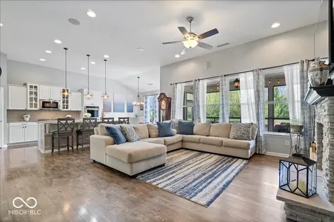 15830 Oakhurst Lane Fishers IN 46040