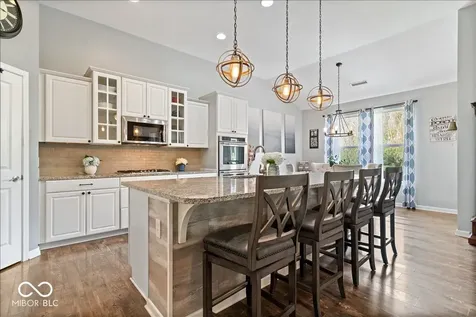 15830 Oakhurst Lane Fishers IN 46040