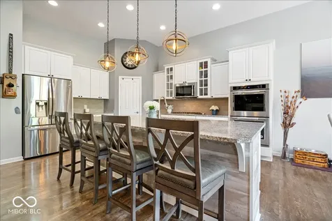 15830 Oakhurst Lane Fishers IN 46040