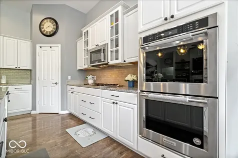 15830 Oakhurst Lane Fishers IN 46040