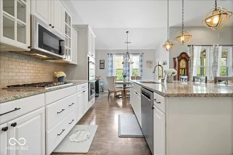 15830 Oakhurst Lane Fishers IN 46040